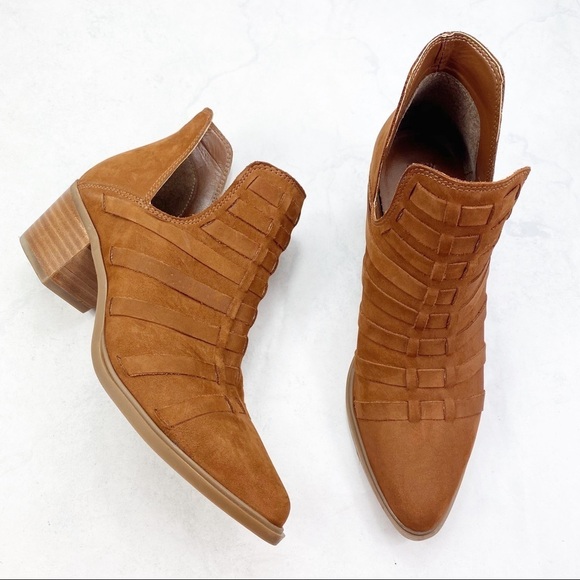 [Steve Madden] Dova Slip-On Bootie - Picture 2 of 7